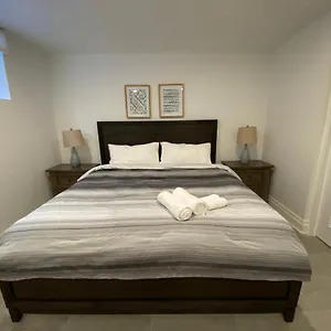 Yorkmills And Bayview !b Spacious And Stylish Private Bdr With Shared Bathroom Homestay Toronto