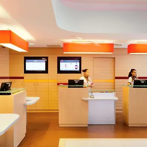 *** Hotel Ibis Paris La Défense Esplanade Francia